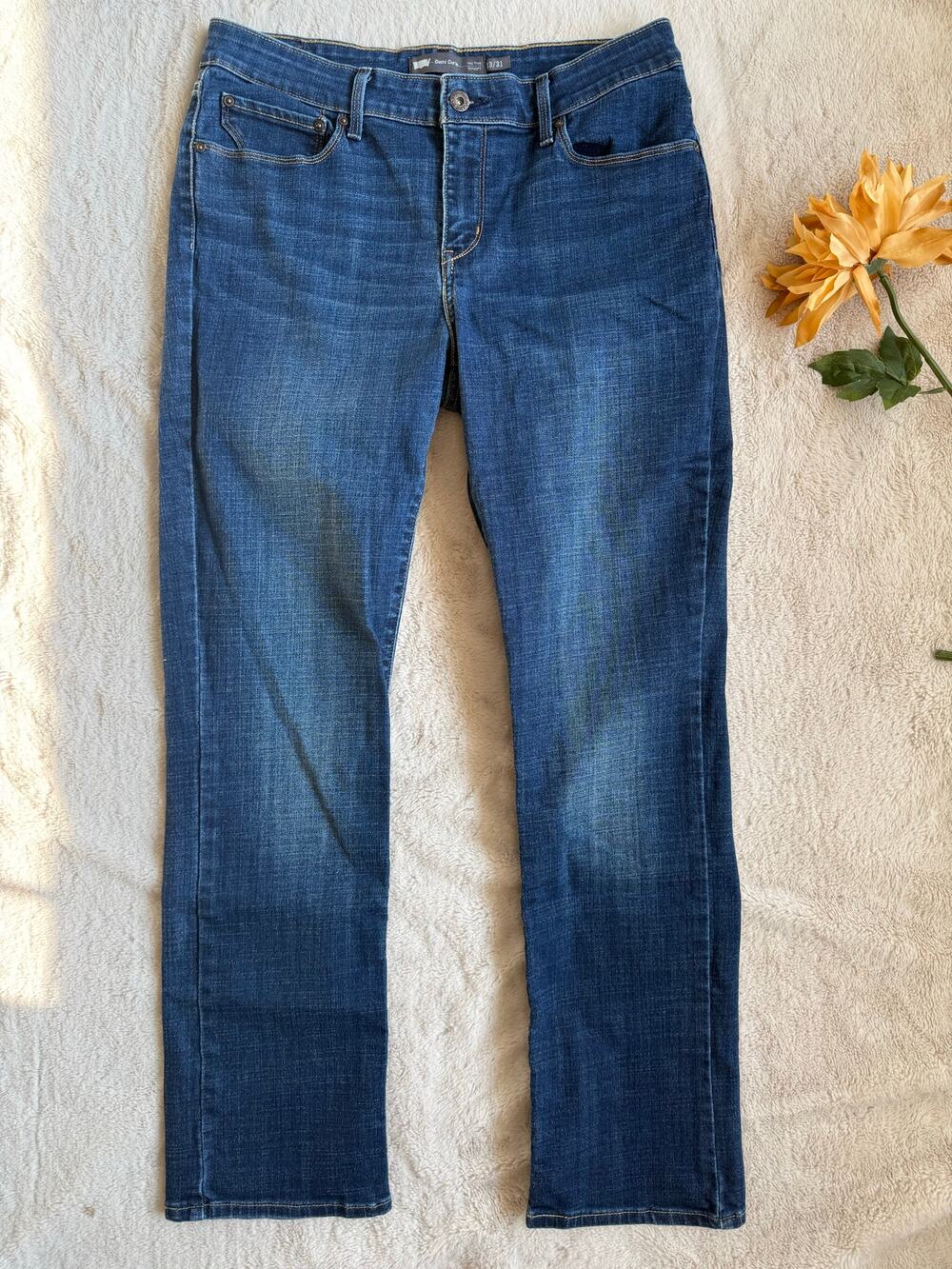 Levi's Demi Curve Mid Rise Straight Leg Jeans 13/31